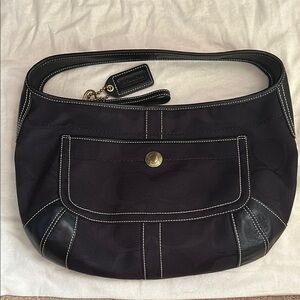 Vintage Coach Black Shoulder Bag with Contrast Stitching